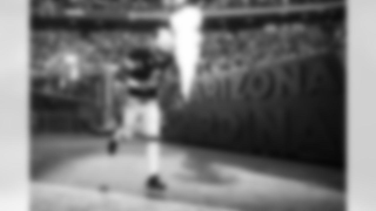 Arizona Cardinals running back James Conner (6) during the 2022 regular season game between the Arizona Cardinals and the Los Angeles Chargers on Sunday, Nov. 27, 2022 in Glendale, AZ.