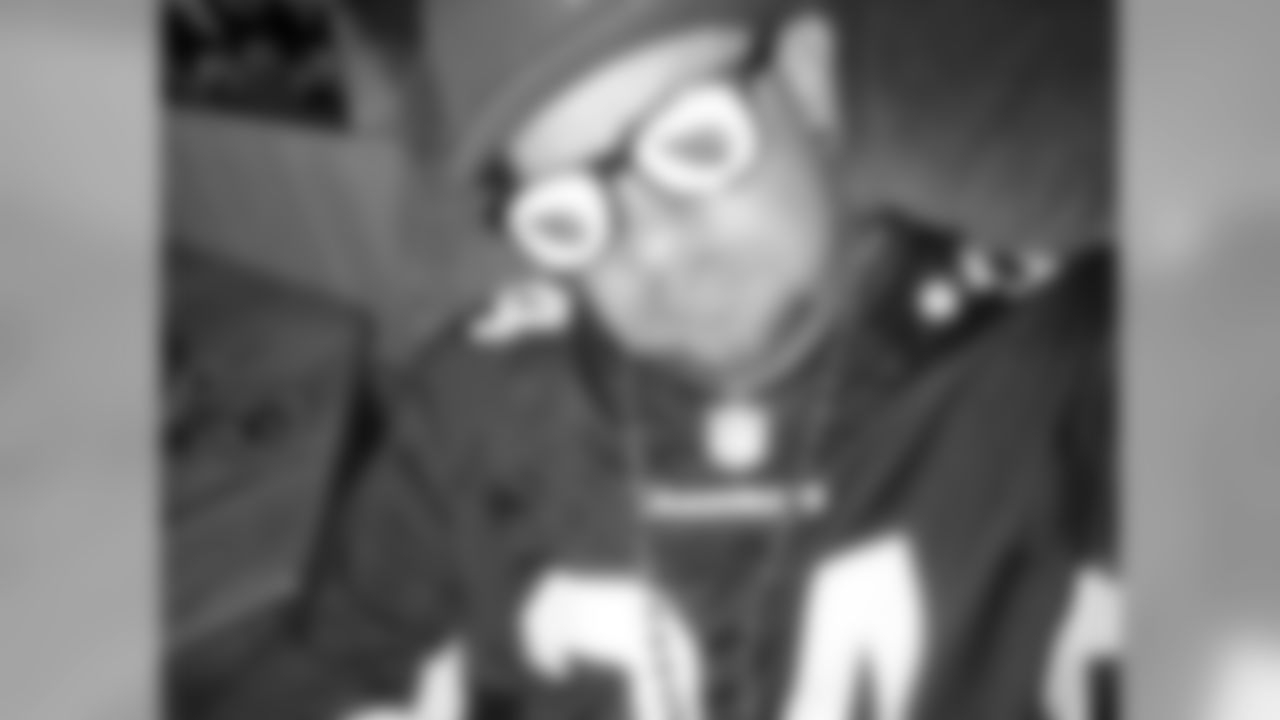 @BirdGang1983