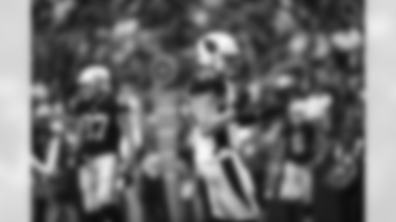 Arizona Cardinals defensive end J.J. Watt (99) during the 2022 regular season game between the Arizona Cardinals and the Las Vegas Raiders on Sunday, Sept. 18, 2022 in Las Vegas, NV.