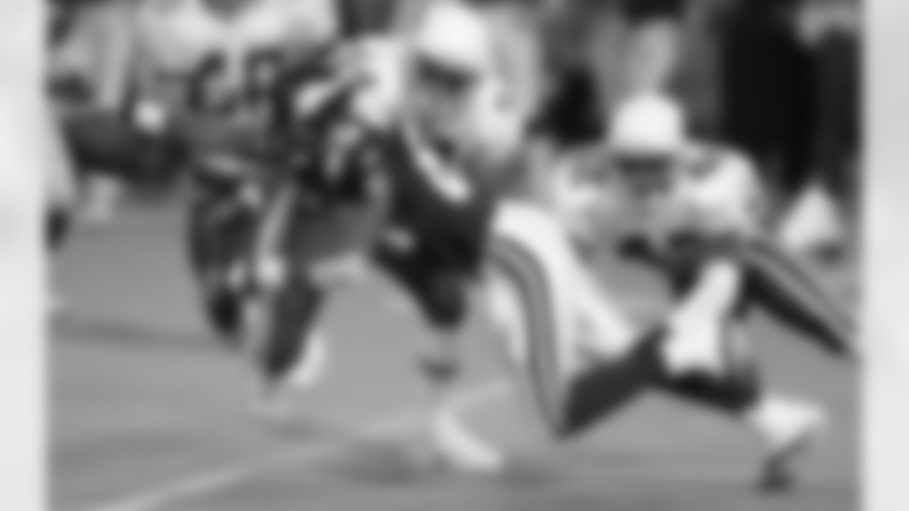 2000: LB Sekou Sanyika, California