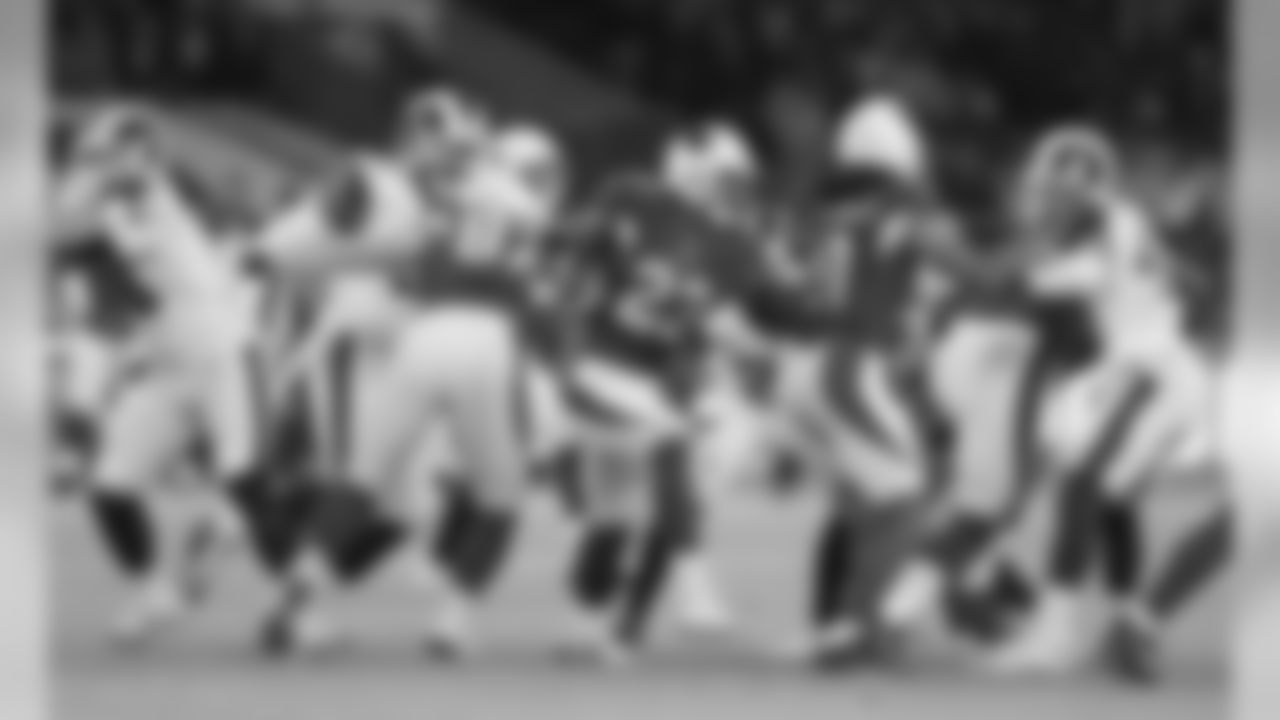 Cardinals RB Adrian Peterson on the carry