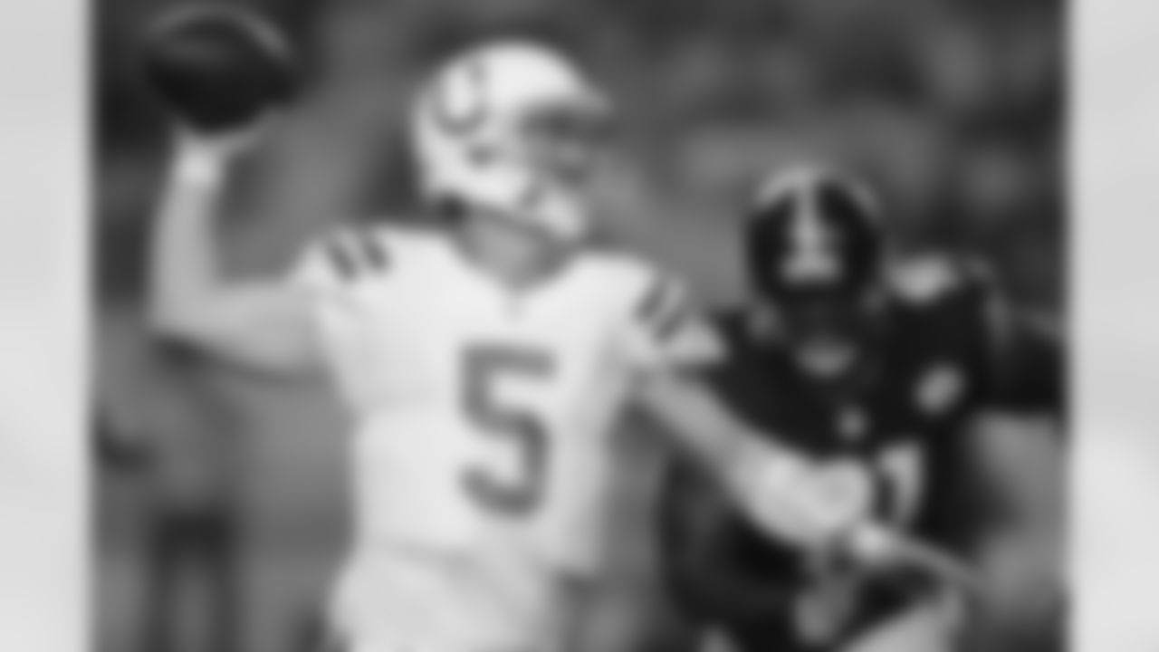 QB Drew Stanton