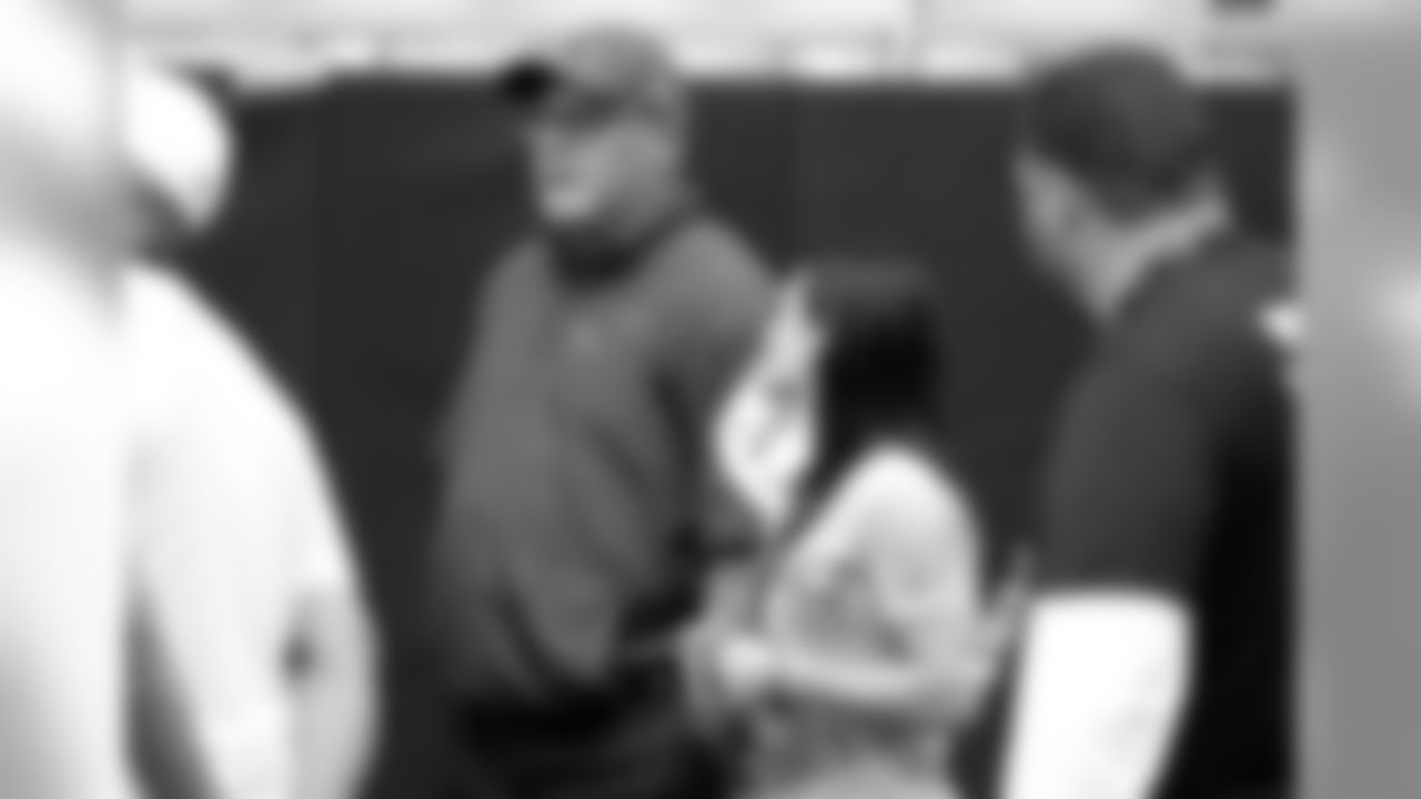 Coach Bruce Arians (left) with LB coaching intern Jen Welter