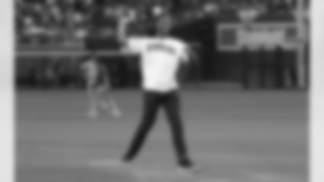 Larry Fitzgerald unleashes the ceremonial first pitch
