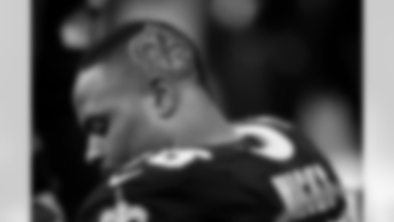 DE Akiem Hicks