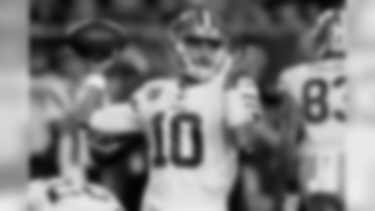 San Francisco 49ers quarterback Jimmy Garoppolo throws against the Cardinals.