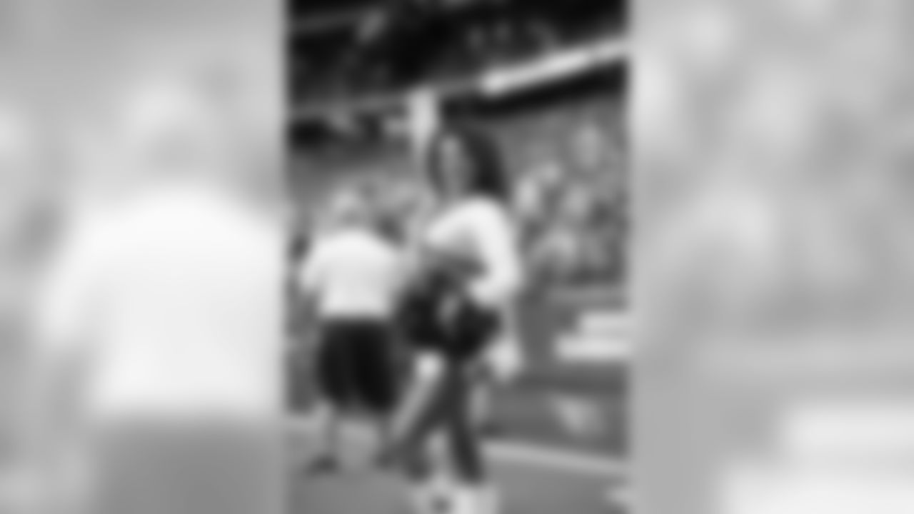 Images of the Cardinals cheerleaders during the Week 4 contest at State Farm Stadium