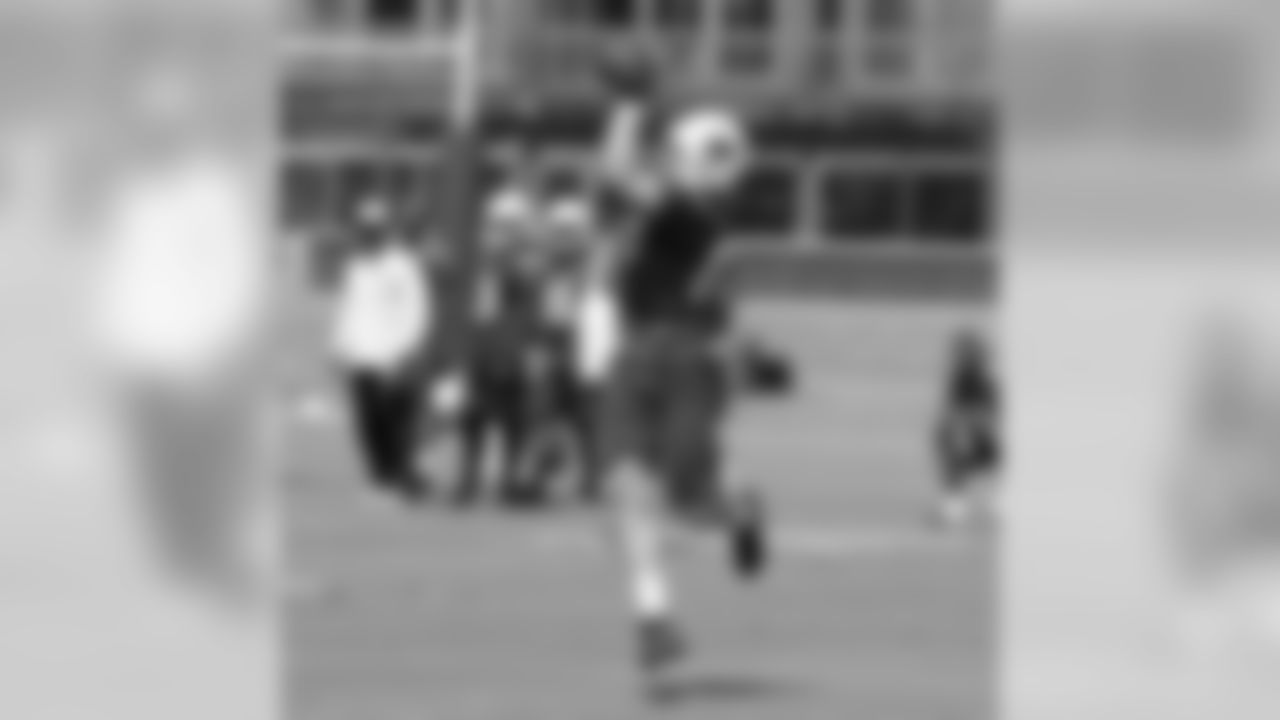 TE John Carlson