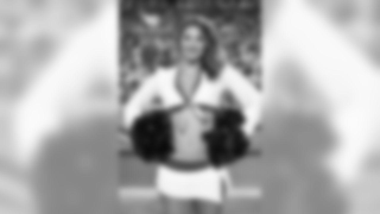 CheerBroncos31