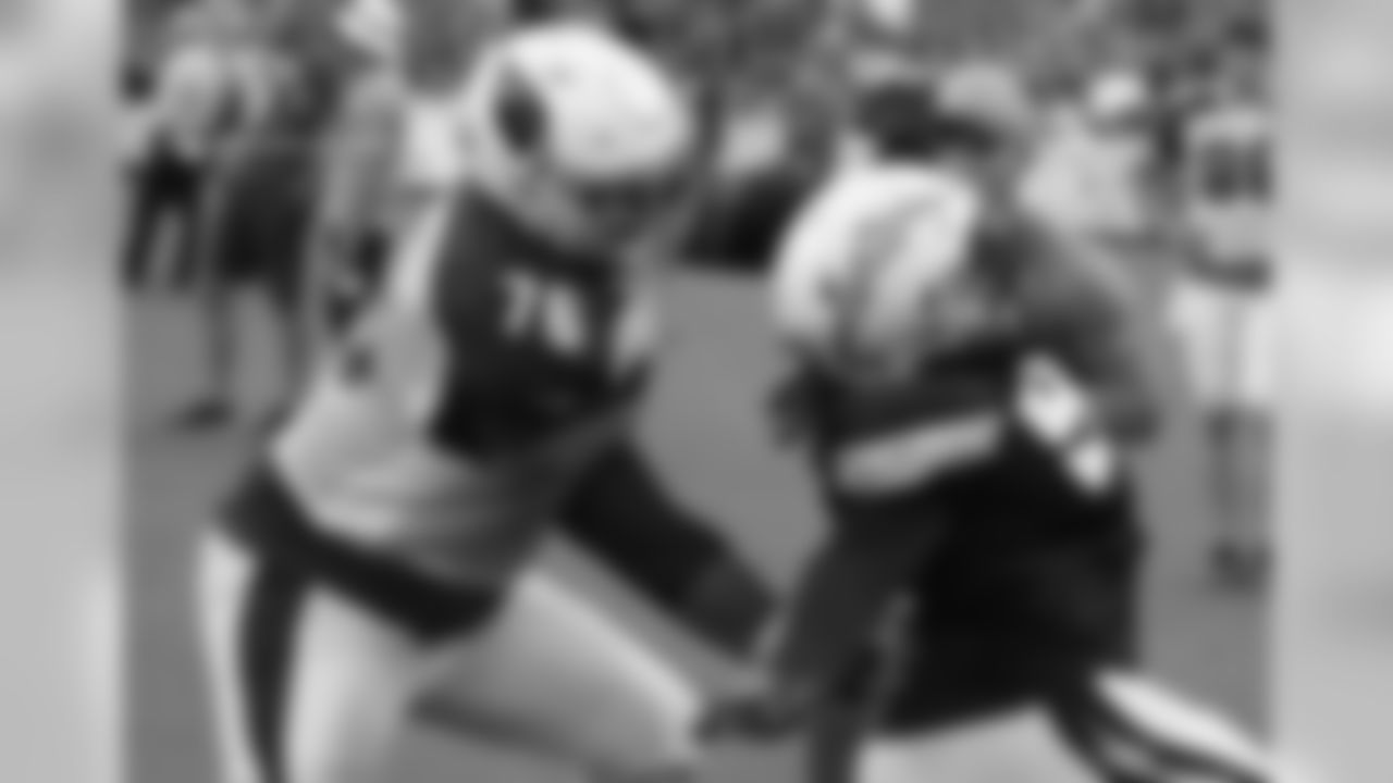 G Mike Iupati in a protection drill