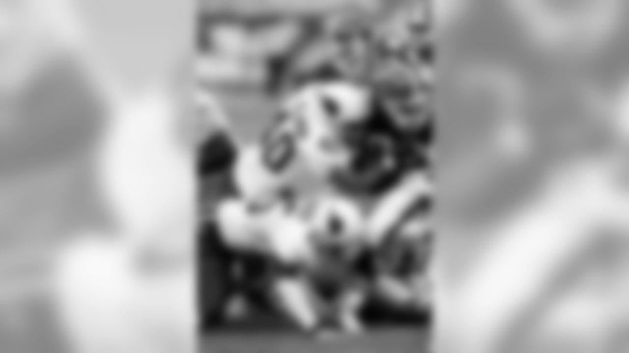 Pat Tillman making a tackle against the Browns.