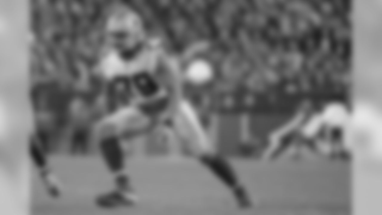 DE Michael Bennett