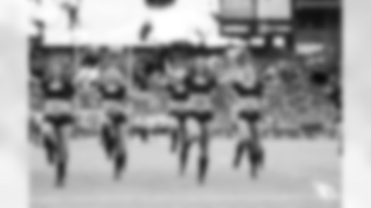 The Arizona Cardinals Cheerleaders during the Week 5 game against the Cincinnati Bengals on Sunday, Oct. 8, 2023.