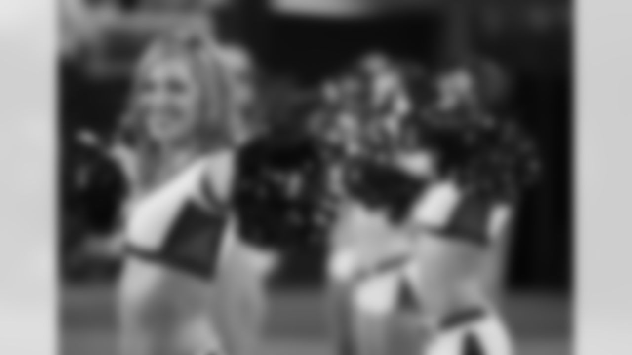 Cardinals Cheerleaders