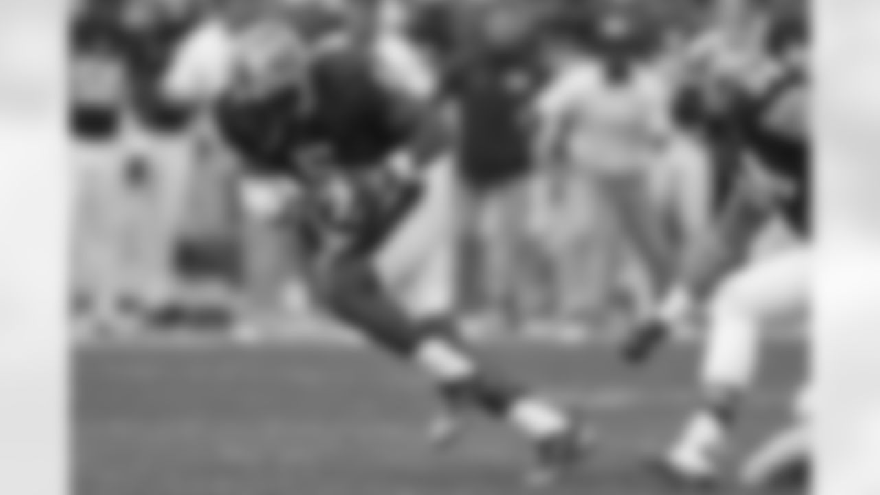 ILB Ejuan Price, Pittsburgh: Projected sixth-rounder