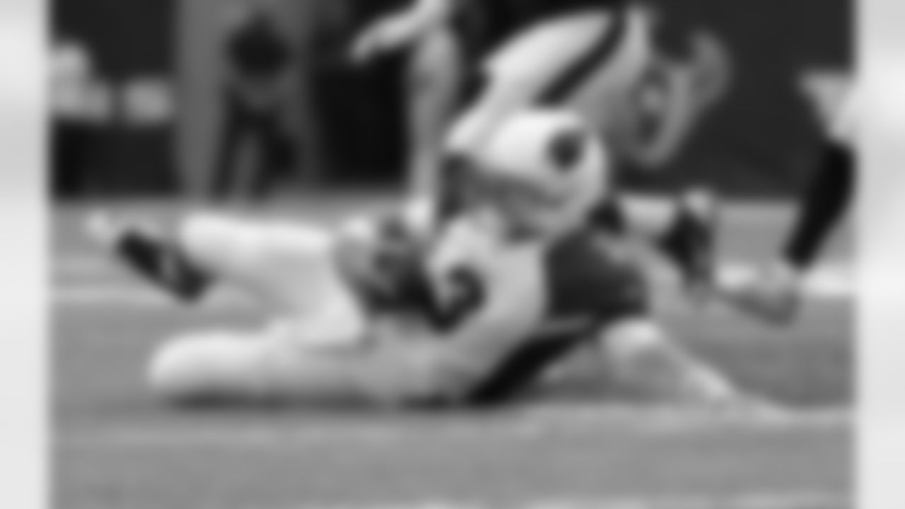 QB Carson Palmer slides