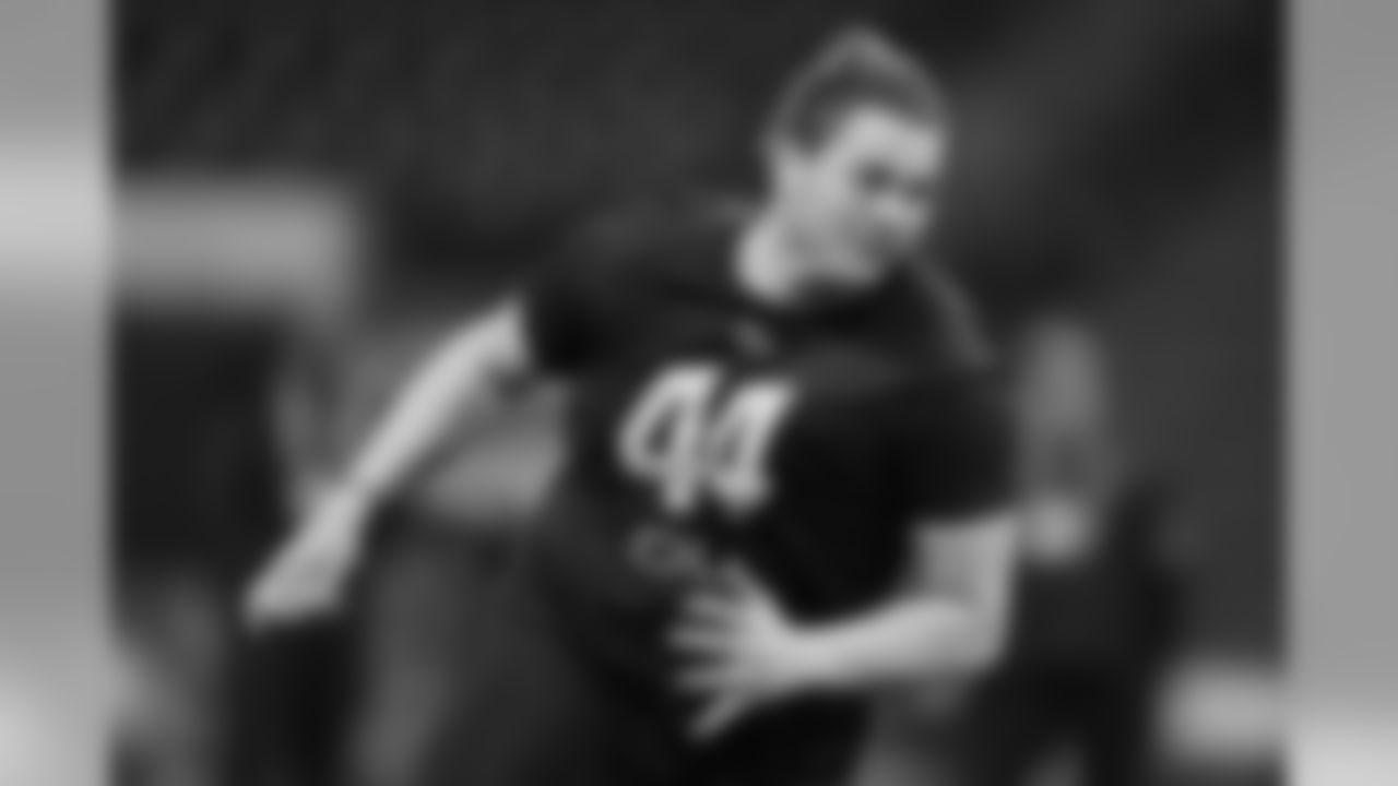 Kentucky offensive lineman Logan Stenberg