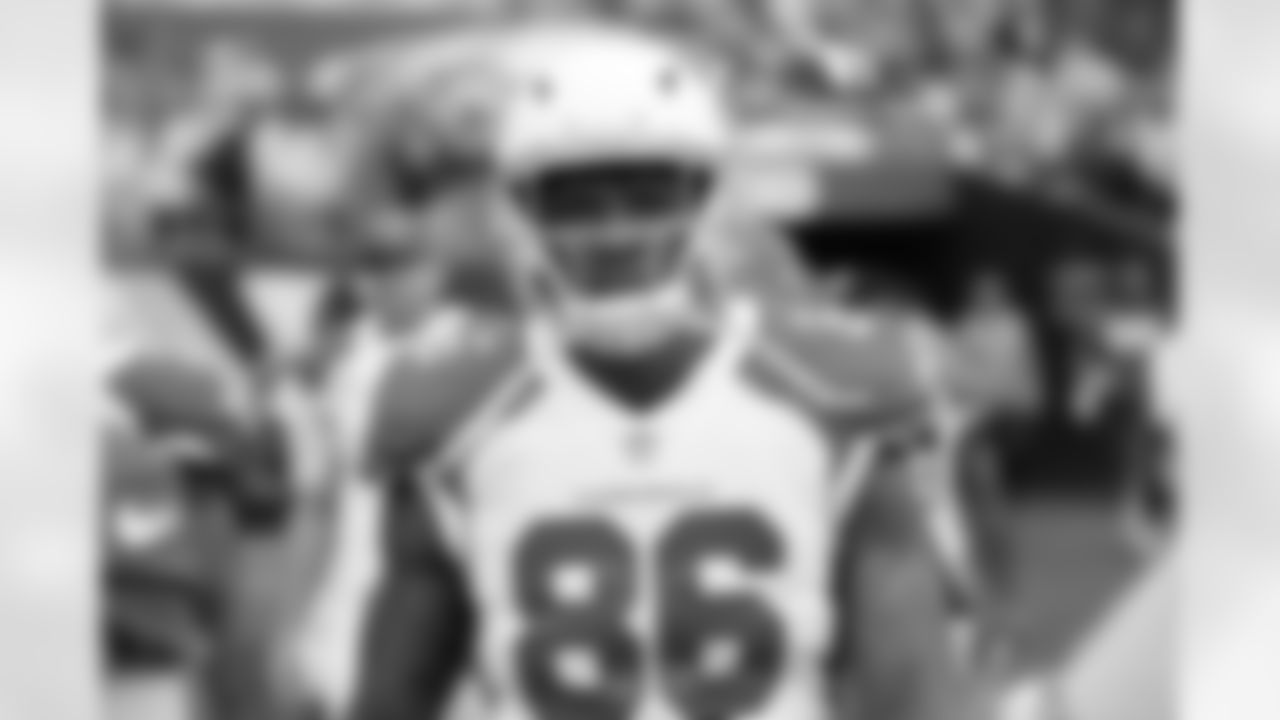 TE Ricky Seals-Jones