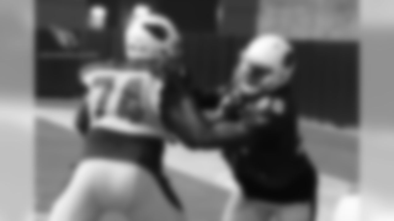 T D.J. Humphries vs. LB Chandler Jones