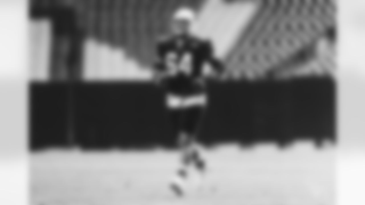 OL Sean Harlow