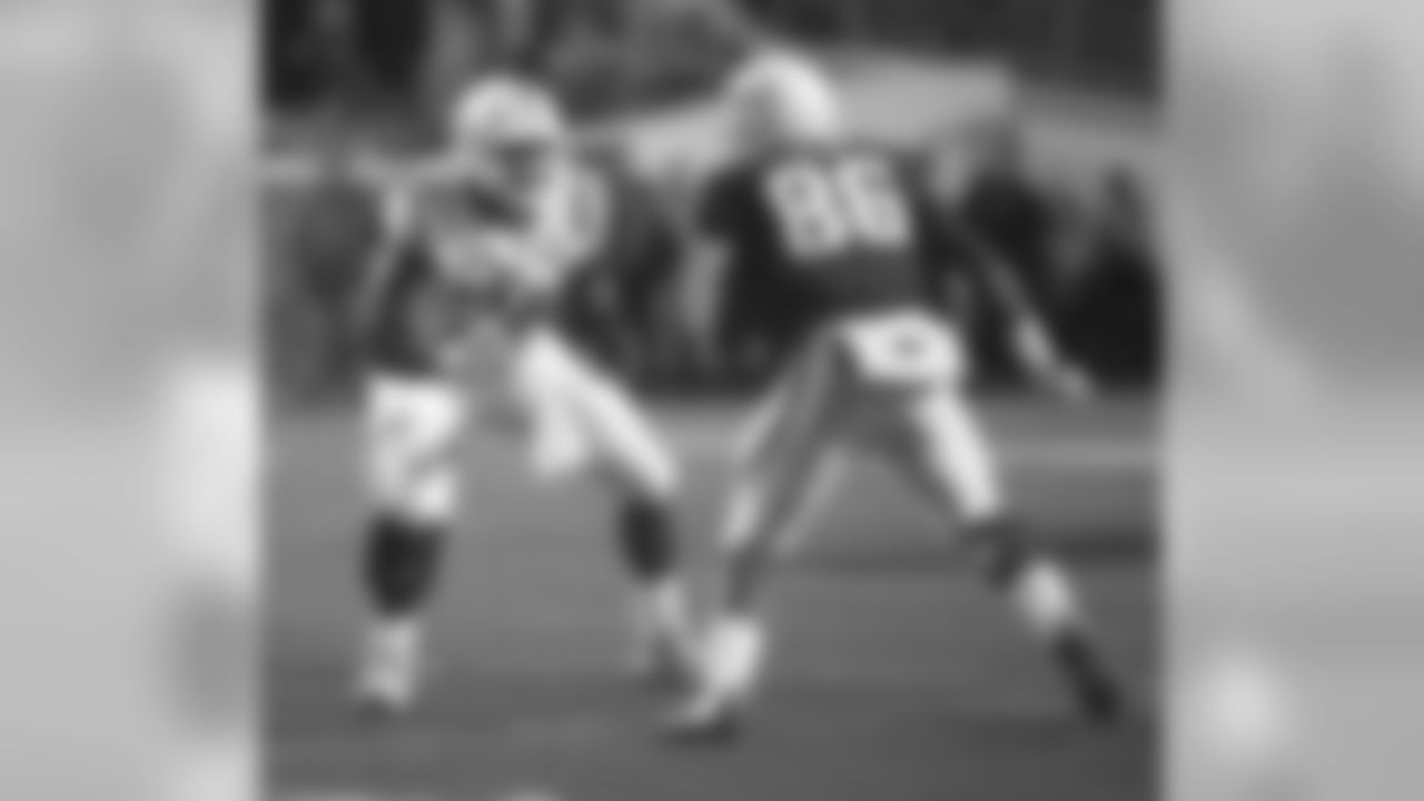 Mississippi offensive lineman Greg Little