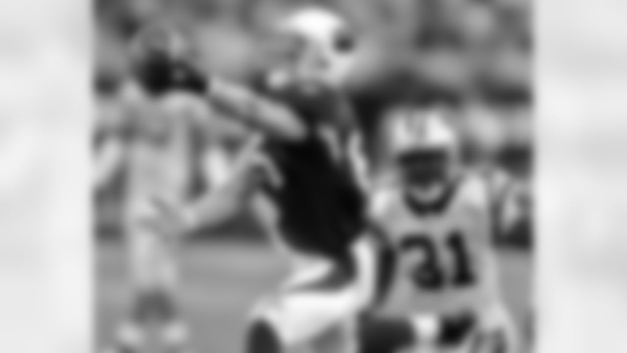 Jerheme Urban stretches out for a catch in 2007
