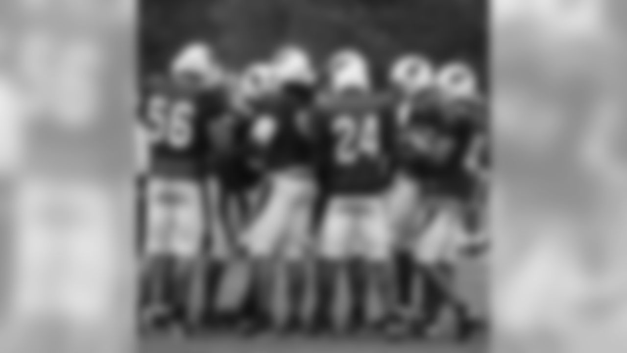 Defensive huddle, photo by Peter Vander Stoep