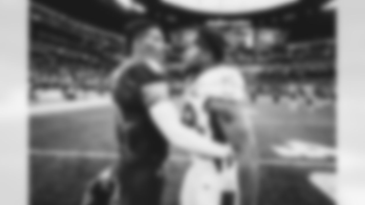RB James Conner hugs Colts RB Jonathan Taylor after the Pro Bowl.