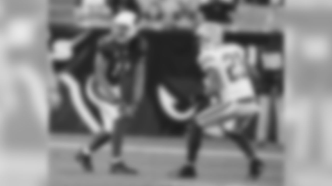 WR Larry Fitzgerald (left) covered by Packers CB Charles Woodson