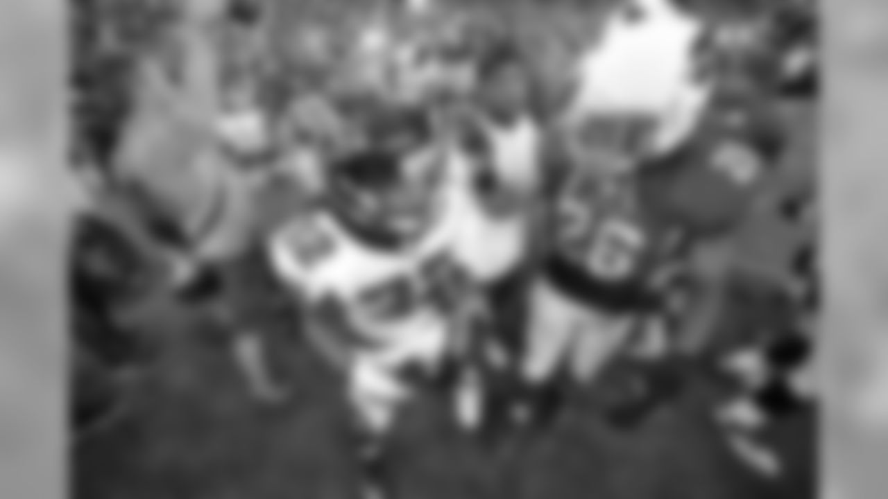 S Rashad Johnson and Falcons RB Jacquizz Rodgers