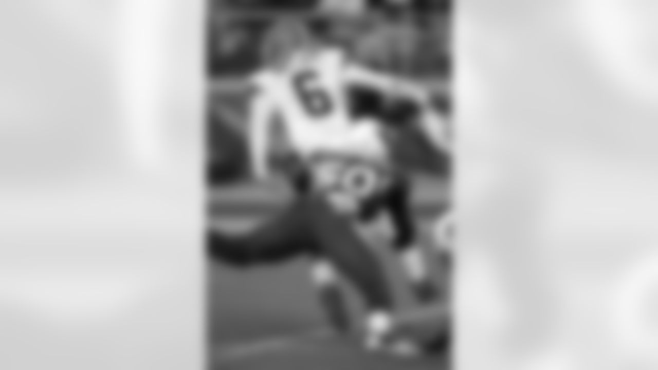 Schofield gets a 4th quarter sack and FF vs CLE