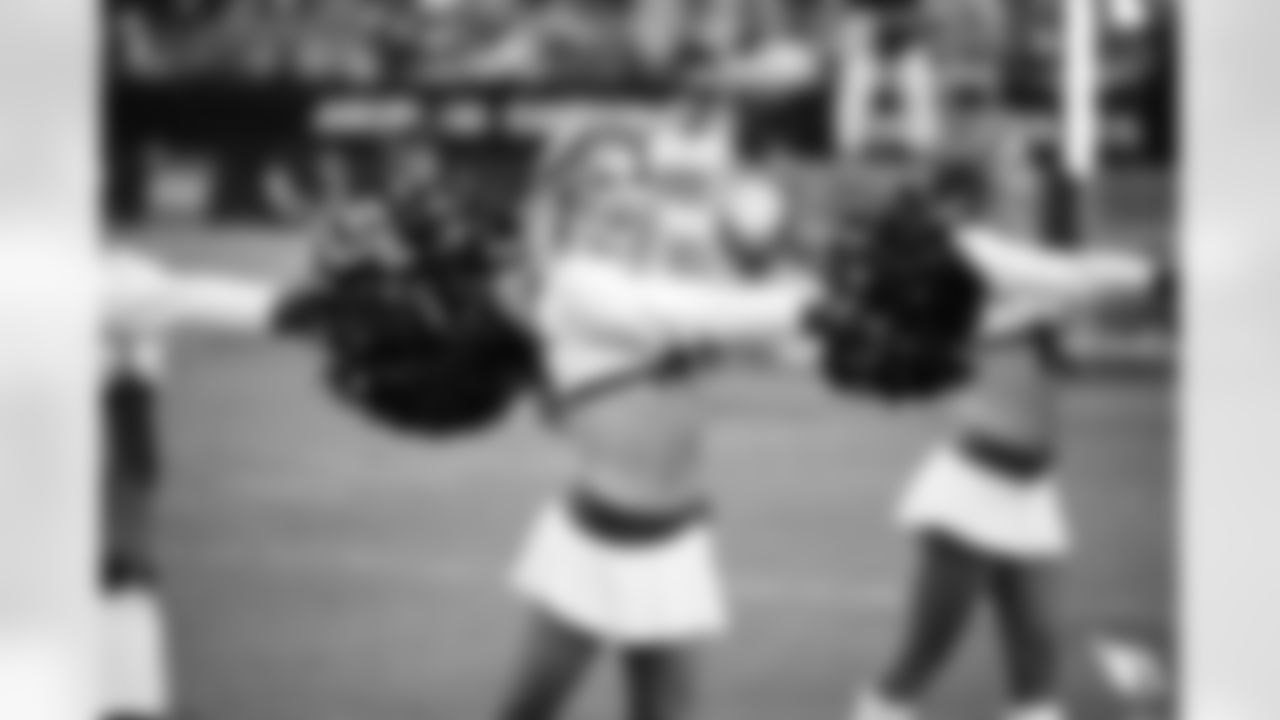 Arizona Cardinals Cheerleaders during the 2022 regular season game between the Arizona Cardinals and the Los Angeles Rams on Sunday, Sept. 25, 2022 in Glendale, AZ.