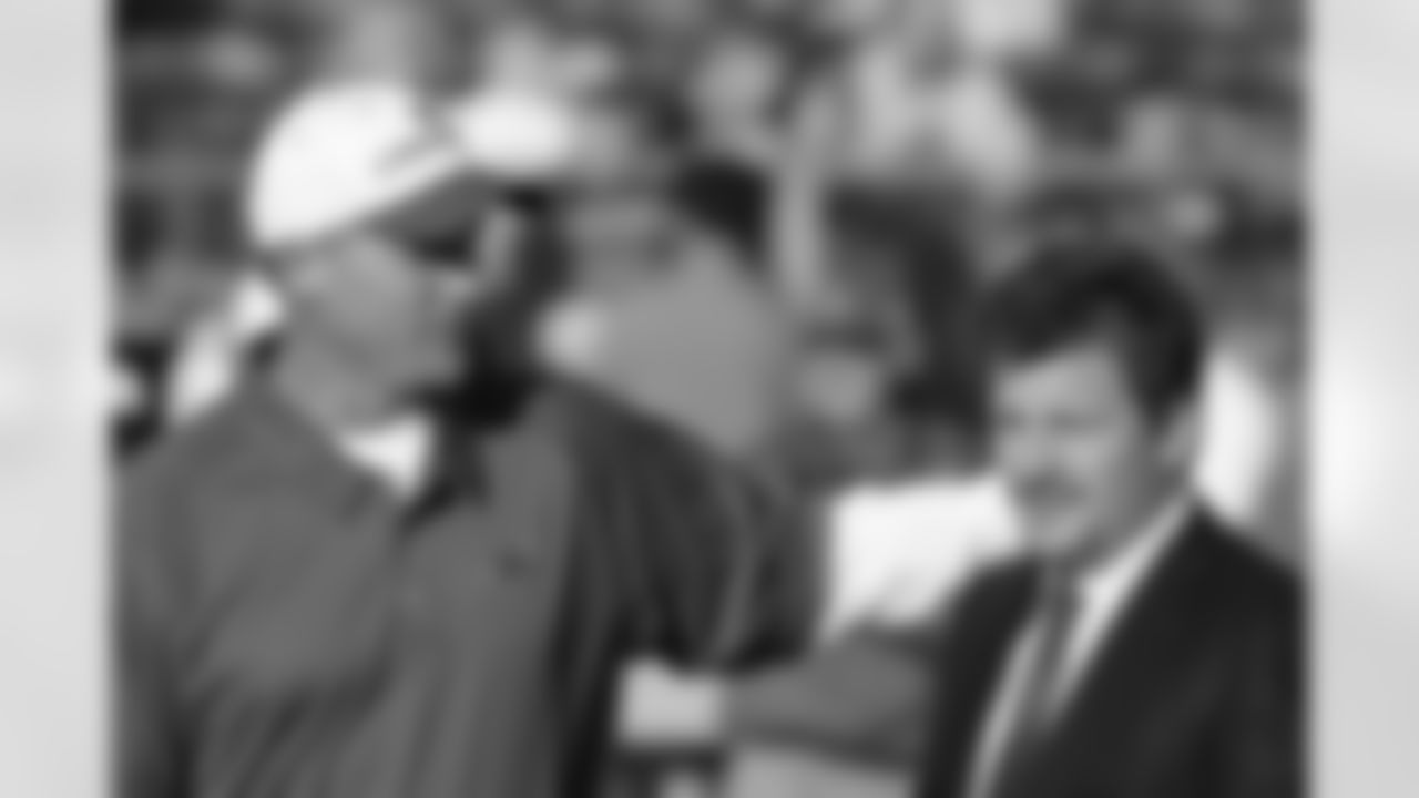 Coach Whisenhunt and Michael Bidwill pregame