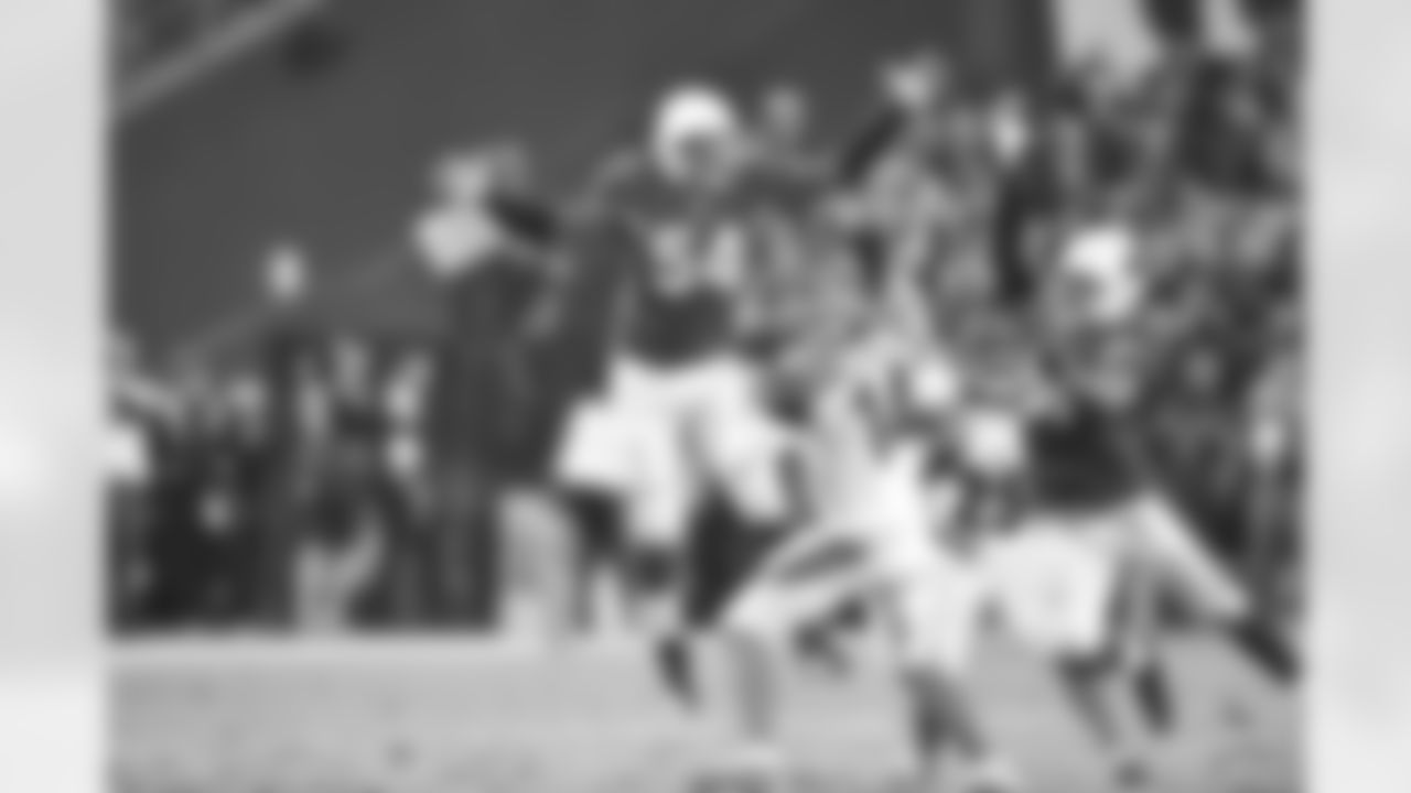 LB Dwight Freeney against the Bengals
