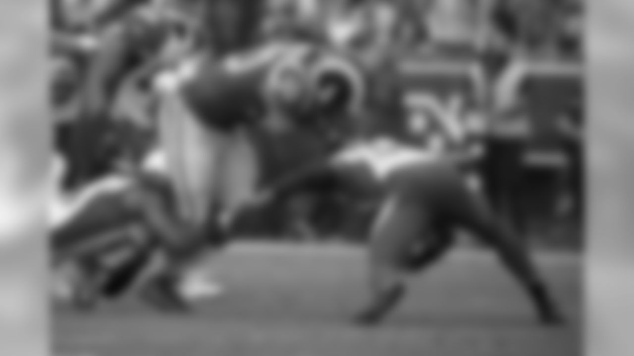 Rams running back Todd Gurley runs against the Arizona Cardinals during first half.