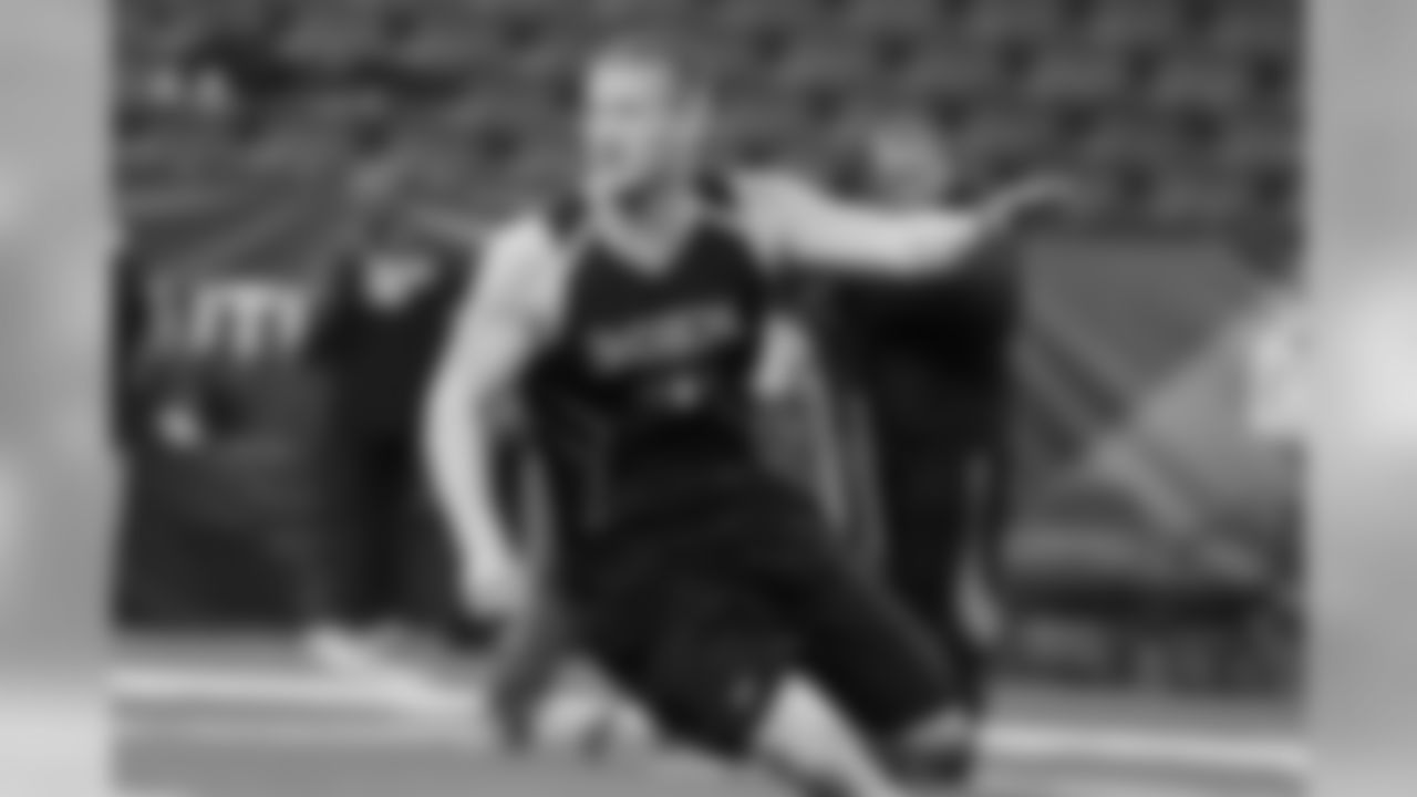 DT Josh Mauro