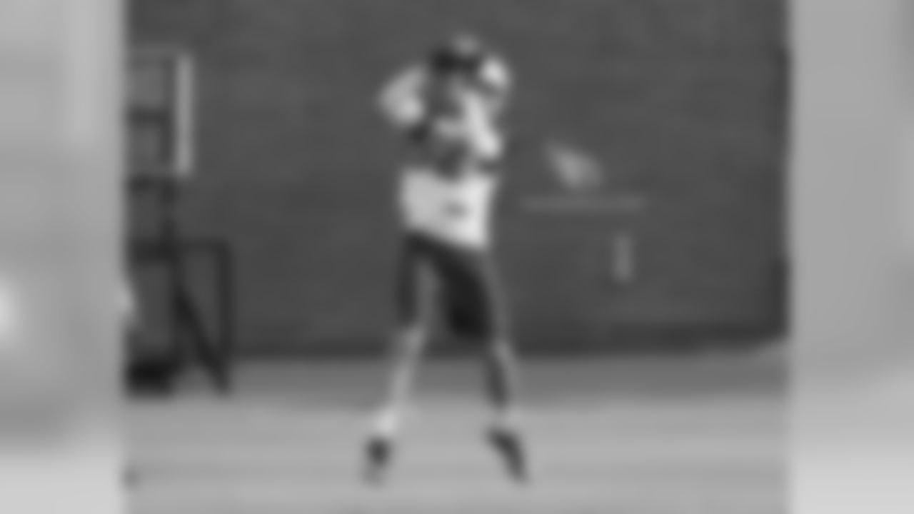 TE Steven Wroblewski during the sixth OTA