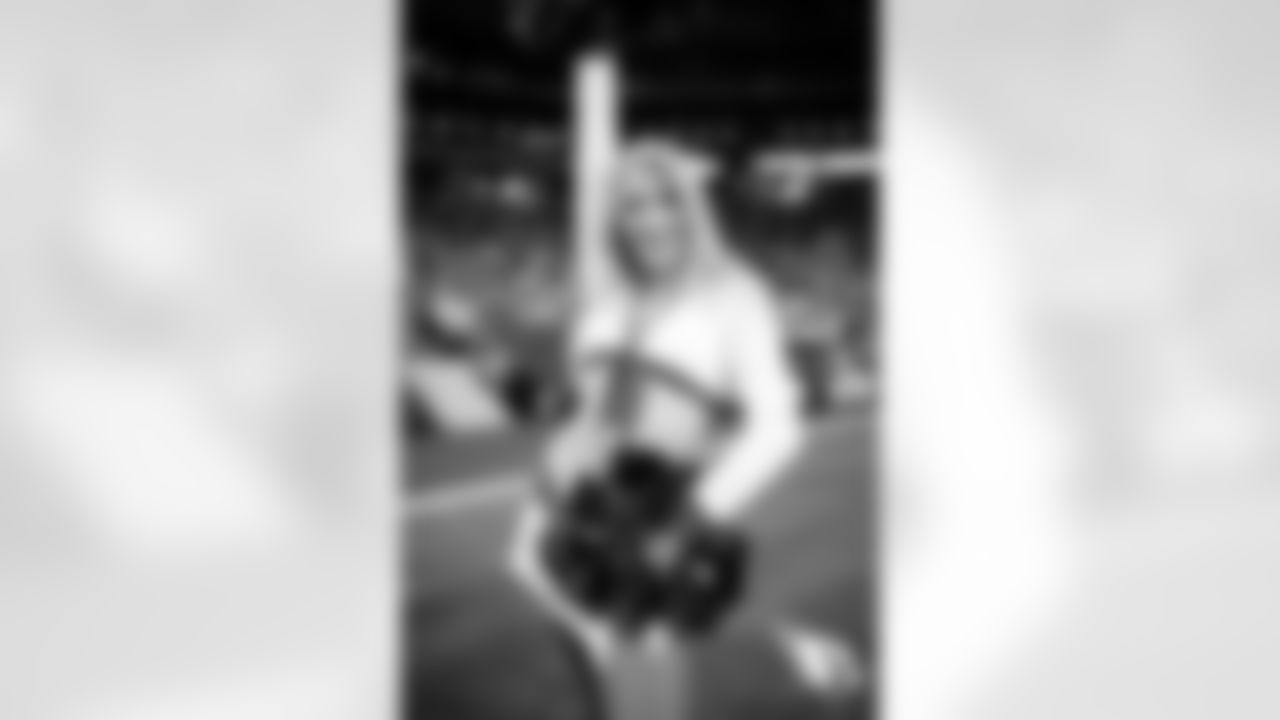 The Arizona Cardinals Cheerleaders during the week 2 preseason game against the Kansas City Chiefs on August 19, 2023.