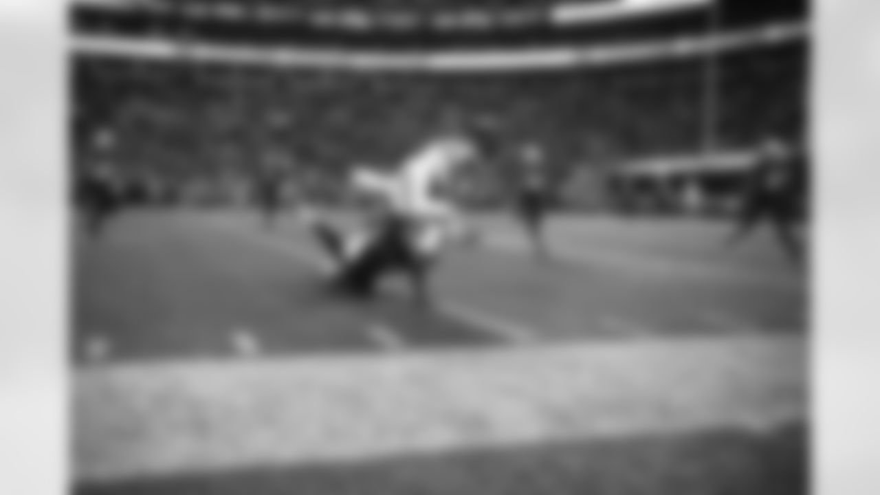 Arizona Cardinals linebacker Zaven Collins (25) during the 2022 regular season game between the Arizona Cardinals and the Carolina Panthers on Sunday, Oct. 2, 2022 in Charlotte, NC.