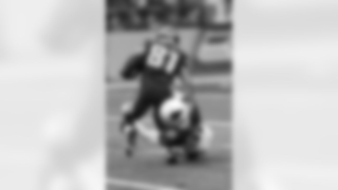 Bethel tackles Seahawks punt returner Golden Tate