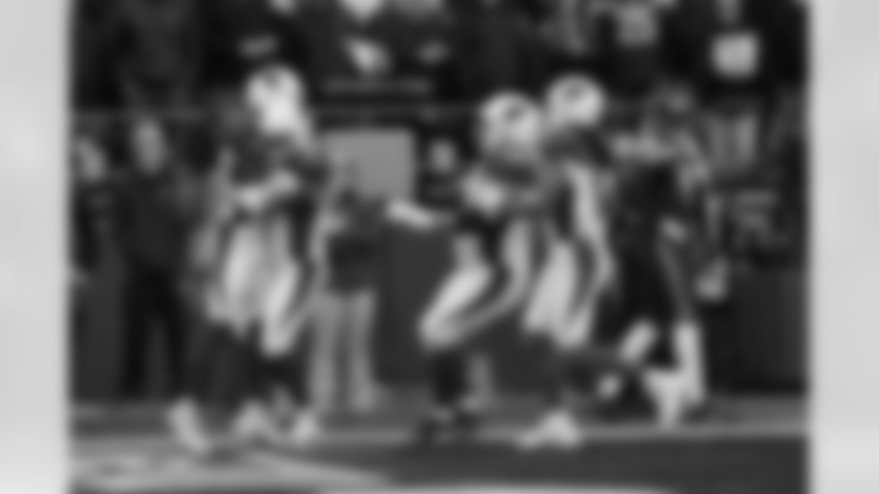 Drew Stanton's 25-yard TD pass to Jaron Brown in Seattle
