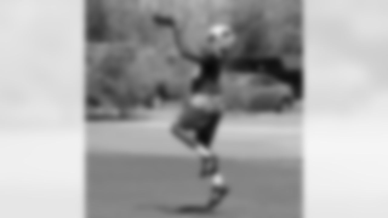 WR Dan Buckner