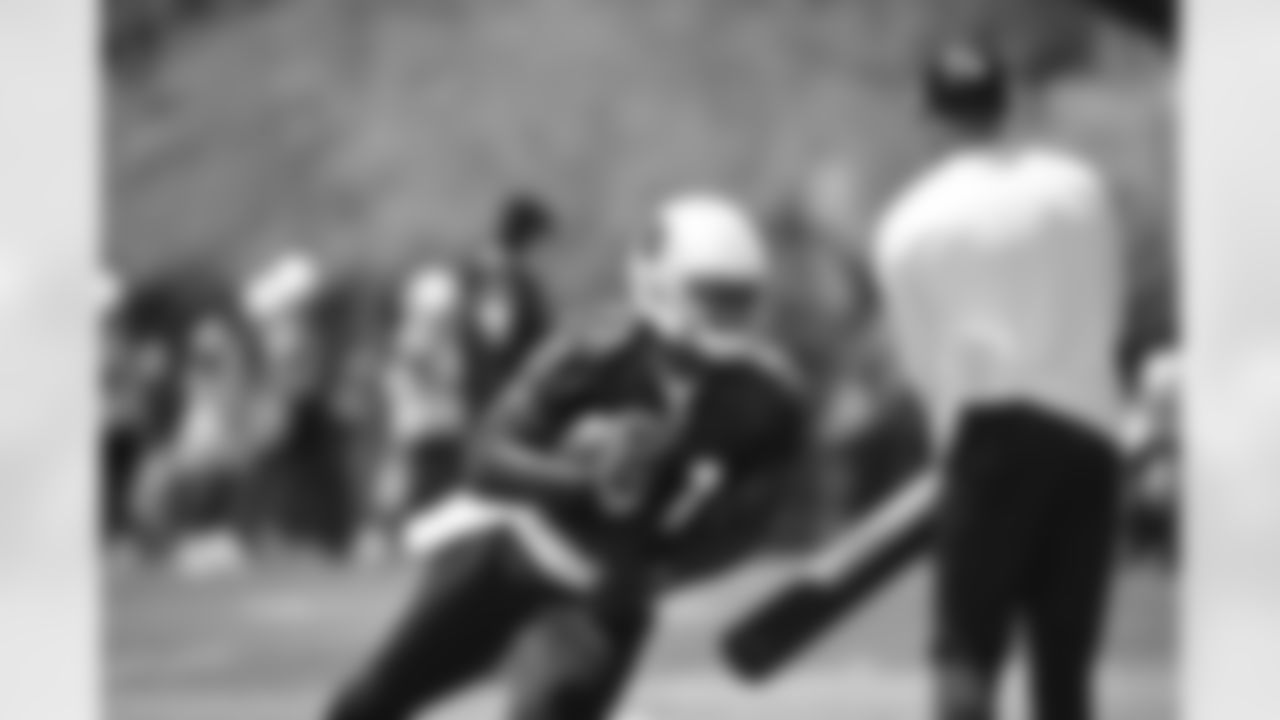Arizona Cardinals tight end Deon Yelder (81) practices during Week 2 of the OTA offseason program on Wednesday, June 1, 2022 in Tempe, AZ.