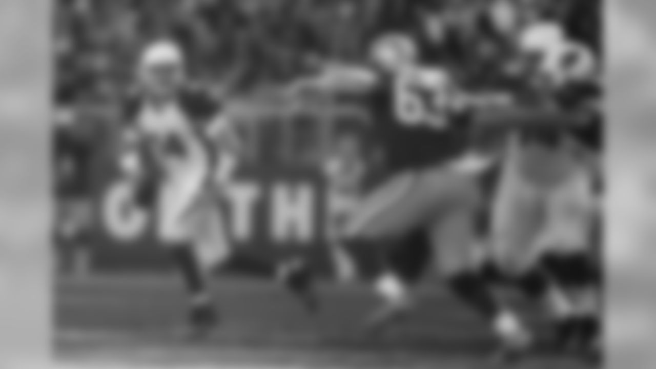 QB Ryan Lindley scrambles