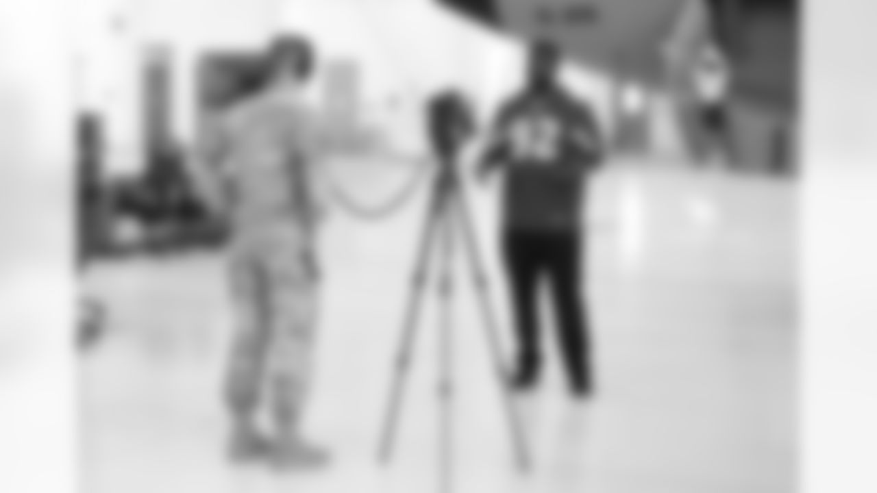 DL Frostee Rucker does an interview