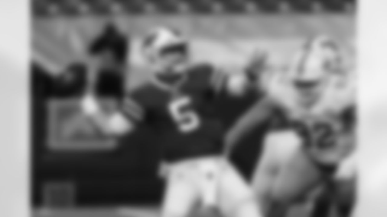 QB Matt Barkley