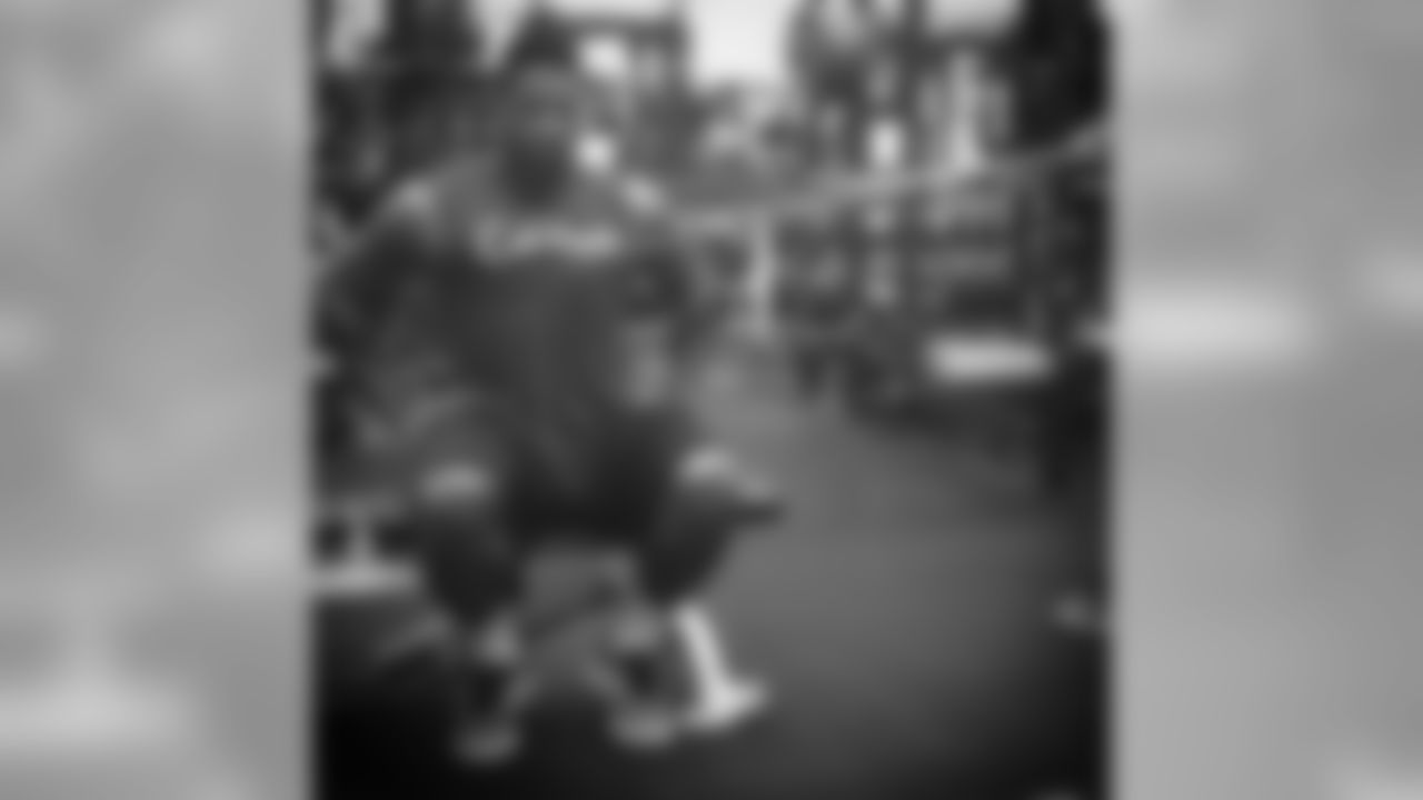 DT Darnell Dockett (@ddockett90) working out in preparation for the season