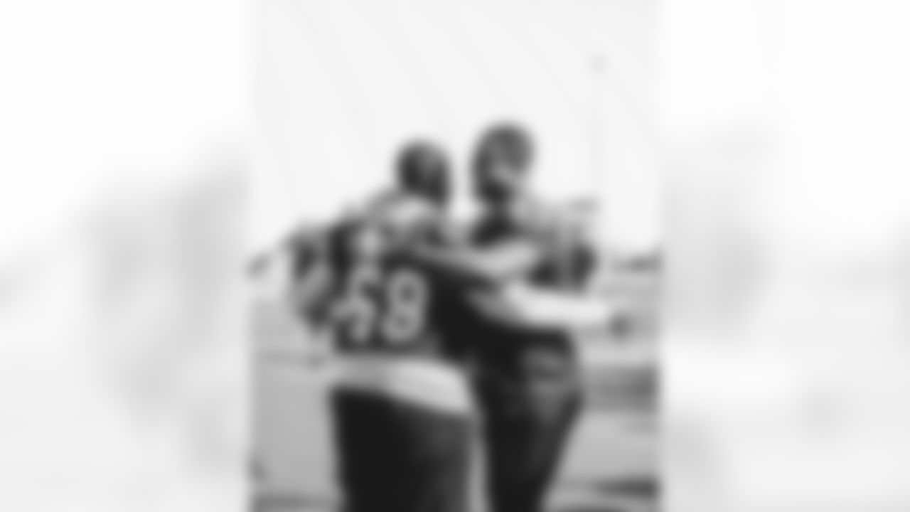 OL Kelvin Beachum, OL D.J. Humphries