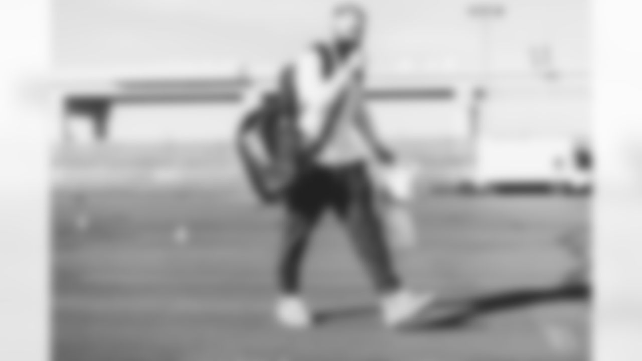 QB Chris Streveler