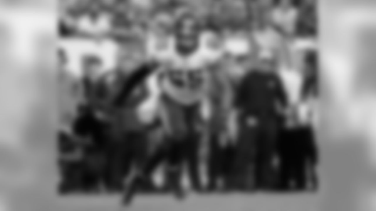 Linebacker Anthony Barr